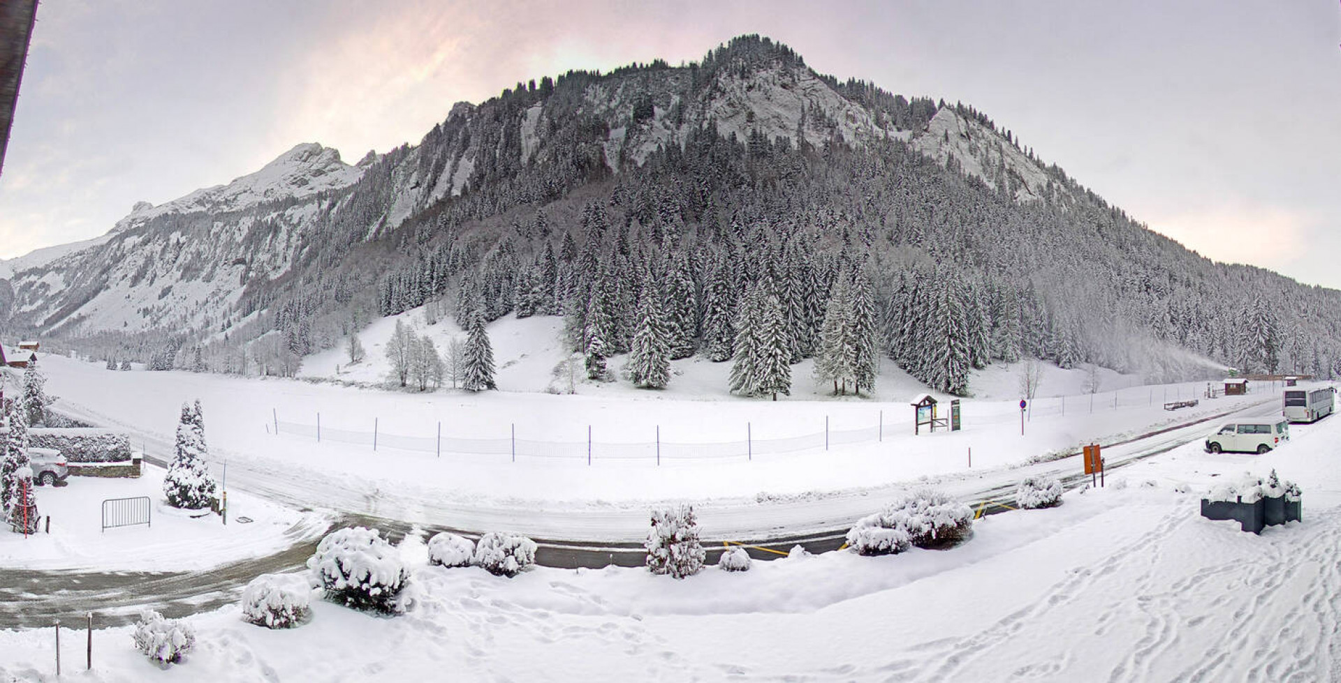 Webcam Le Grand-Bornand - Auberge Nordique Lormay - 1200 m